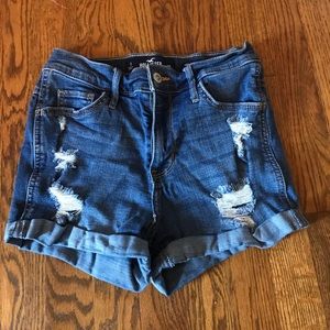 Hollister High Rise Short-Short